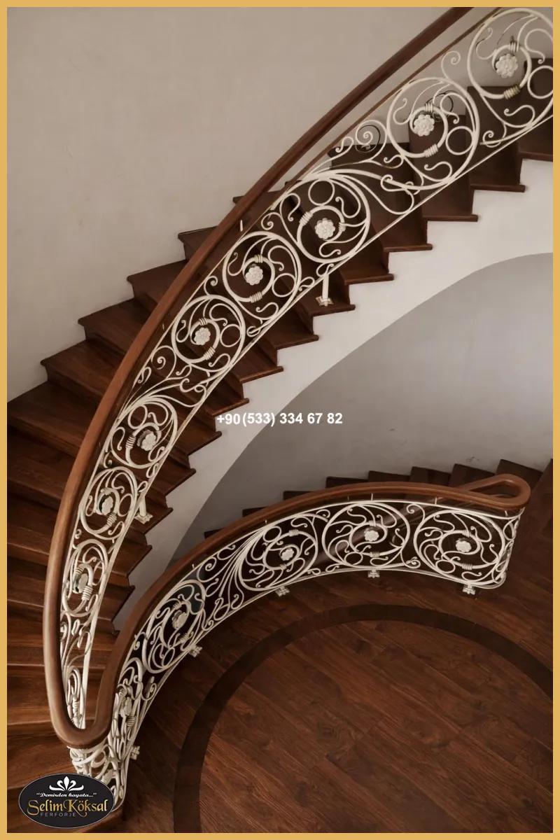 Merdiven korkulukları - Ömerli Kasaba